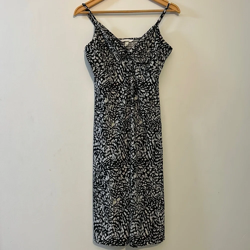 H&M DRESS - Picture 3 of 10